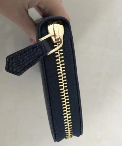 Carteira Prada de Couro Saffiano Preta Italiana na internet