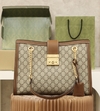 Bolsa Gucci Padlock Shoulder Média GG e Marrom Italiana