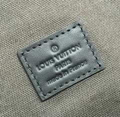 Mochila Louis Vuitton Michael Preta Italiana na internet