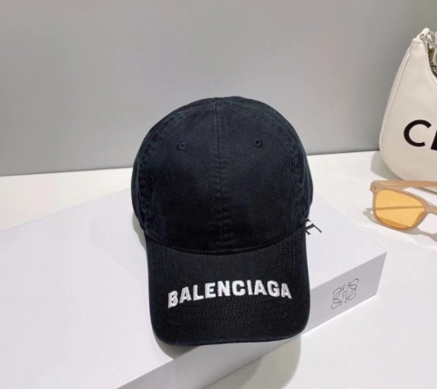 Boné Balenciaga Preto Italiana
