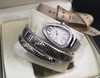 Relógio Bulgari Serpenti Prata com Fundo Branco e Brilho Duas Voltas Italiana