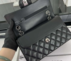 Bolsa Chanel 2.55 Clássica Lambskin Preta com Prata Italiana - loja online