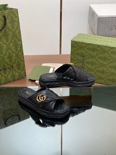 Flat Gucci GG Preta Italiana