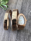 Relógio Bulgari Serpenti Rosé com Fundo Branco Duas Voltas Italiana