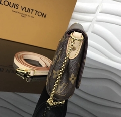 Bolsa Louis Vuitton Favorite Pm Monogram Italiana na internet