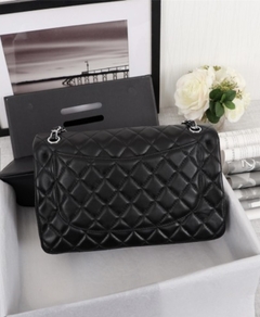Bolsa Chanel 2.55 Clássica Jumbo Lambskin Preta Italiana - loja online