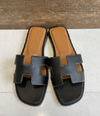 Rasteira Flat Hermes Preta Italiana