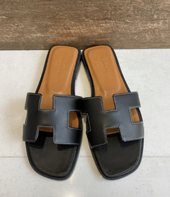 Rasteira Flat Hermes Preta Italiana