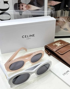 Óculos Celine Triomphe Oval com bolsinha italiana