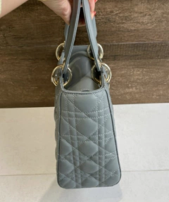 Bolsa Lady Dior Média Cinza Italiana na internet