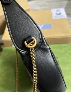 Imagem do Bolsa Gucci GG Marmont Meia Lua Preta Italiana