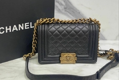 Bolsa Chanel Leboy Pequena Preta/Dourada Caviar Italiana
