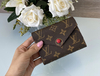 Carteira Louis Vuitton Victorine Monogram Vermelha Italiana