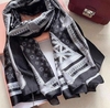Lenço Louis Vuitton Preto e Cinza