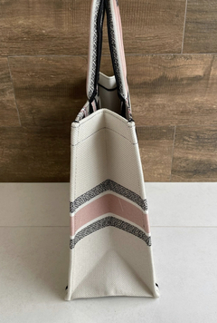 Bolsa Dior Book Bordada La Force Italiana na internet