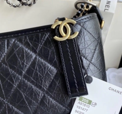 Bolsa Chanel Hobo Pequena Gabrielle Preta Italiana na internet