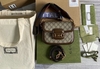 Bolsa Gucci Horsebit 1955 Mini Marrom Italiana