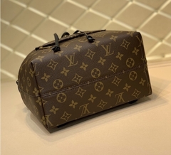 Mochila Louis Vuitton Montsouris PM Monogram Italiana - loja online
