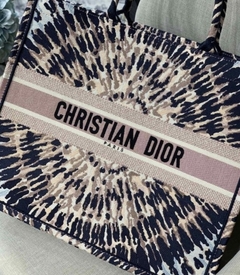 Bolsa Dior Book Tote Bordado Tie & Dior Multicolorido Italiana - comprar online