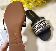 Rasteira Flat Christian Dior Preta Italiana na internet