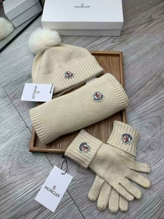 Conjunto Moncler Gorro, Cachecol e Luva Off White Italiana