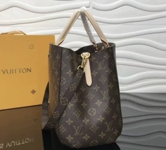 Bolsa Louis Vuitton Montaigne GM Italiana na internet