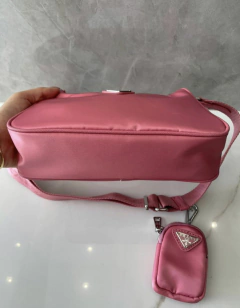 Bolsa Prada Reedição 2005 Rosa Nylon Italiana - comprar online