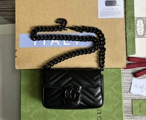 Bolsa de Cintura GG Marmont Preta Italiana