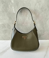 Bolsa Prada de Ombro Cleo Verde Italiana