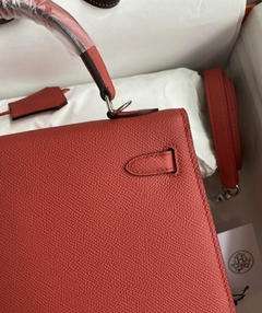 Bolsa Hermes Kelly 25 Epsom Vermelha e Prata Italiana