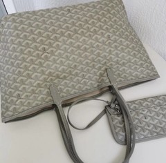 Bolsa Goyard St Louis Cinza Claro Média Italiana - Romaly Grifes Bolsas