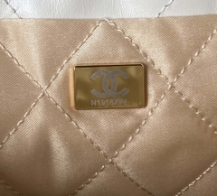 Bolsa Chanel 22 Pequena Branca Italiana - loja online