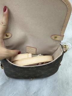 Bolsa Louis Vuitton Saumur BB Italiana - comprar online