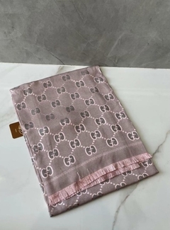 Echarpe Gucci Rosa e Cinza GG Italiana na internet