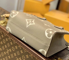 Bolsa Louis Vuitton OnTheGo PM Cinza e Bege Italiana - Romaly Grifes