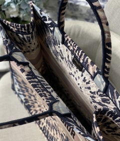 Imagem do Bolsa Dior Book Tote Bordado Tie & Dior Multicolorido Italiana