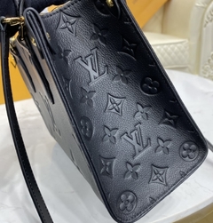 Imagem do Bolsa Louis Vuitton Onthego PM Preta Italiana