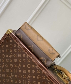 Bolsa Louis Vuitton OnTheGo East West Italiana - comprar online