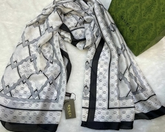 Lenço Gucci Branco e Preto Italiana