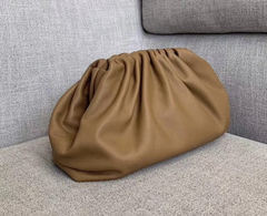 Bolsa Bottega Veneta The Pouch Caramelo Italiana - comprar online