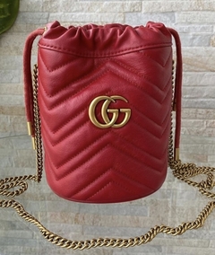 Bolsa Gucci Bucket Pequena Vermelha Italiana