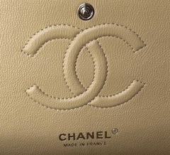 Imagem do Bolsa Chanel 2.55 Clássica Caviar Bege com Prata Italiana
