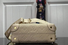 Bolsa Louis Vuitton Petite Malle Souple Bege Monogram Italiana na internet