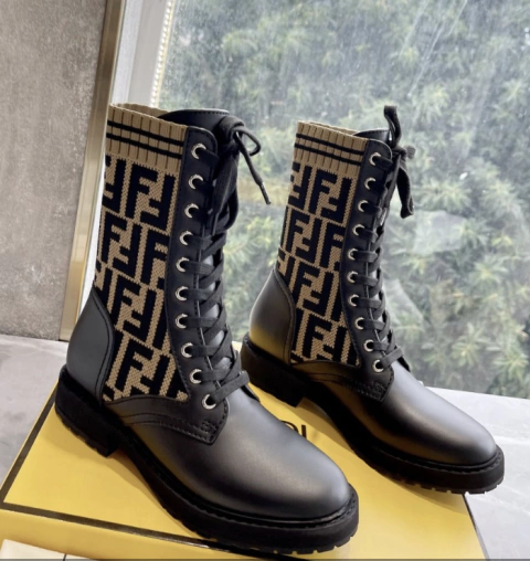 Bota Rockoko Fendi Preta Italiana