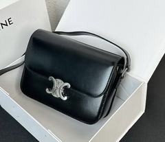Bolsa Celine Triomphe Classique Preta com Prata Italiana -