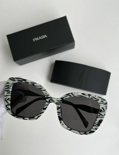 Óculos Prada Preto Com Prata Italiana - comprar online