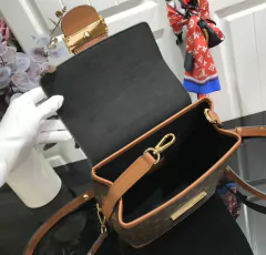 Mochila Louis Vuitton Dauphine Italiana - comprar online