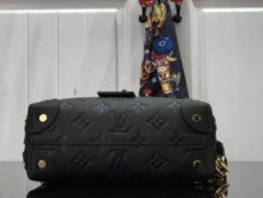 Bolsa Louis Vuitton Petite Malle Souple Monogram Preta Italiana - Romaly Grifes