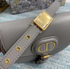 Bolsa Dior Bobby Pequena Cinza Italiana - comprar online