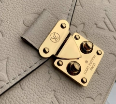 Bolsa Louis Vuitton Metis East West Bege Italiana - comprar online
